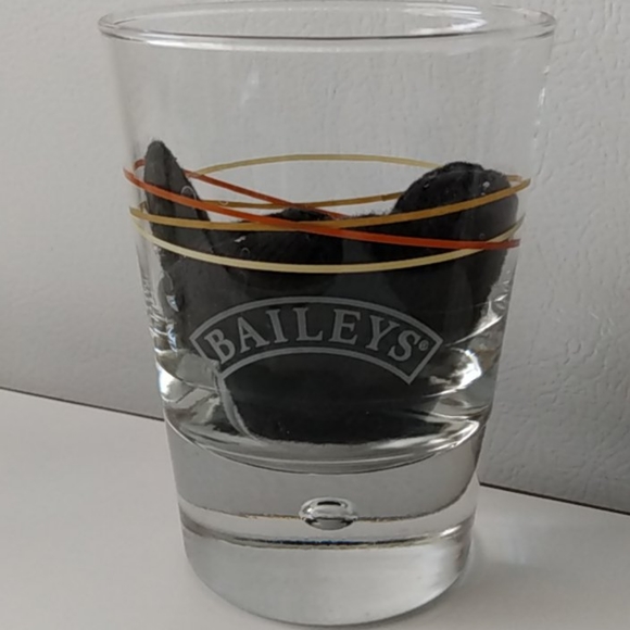Bailey's Irish Cream Liqueur Glasses- a Pair - Picture 2 of 5